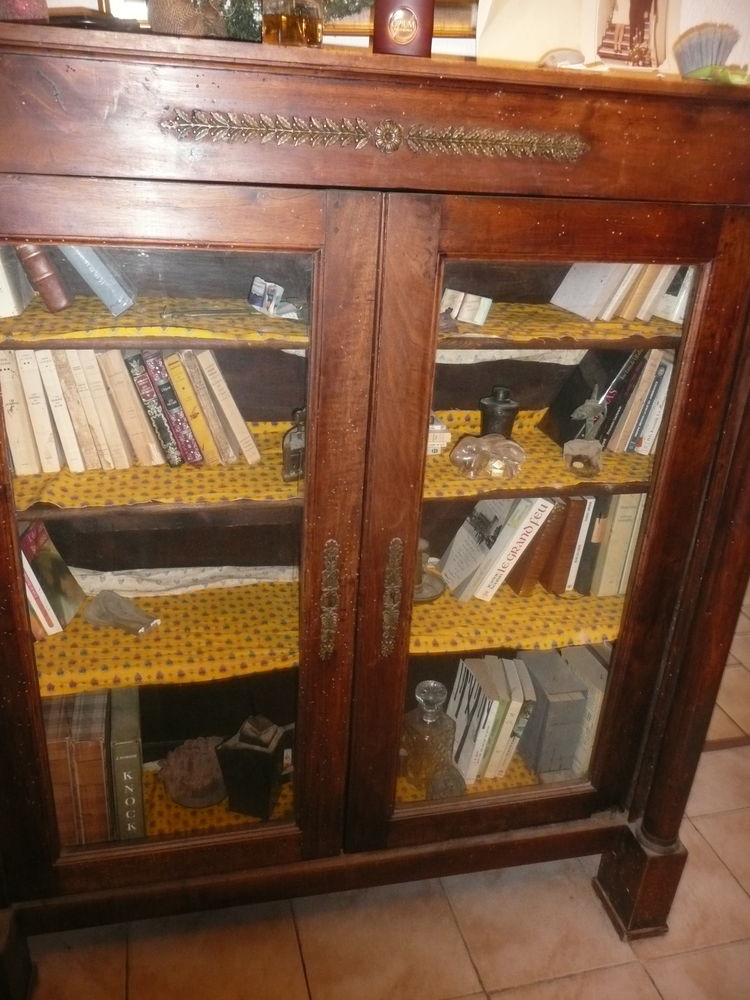 tres belle bibliotheque empire 420 Marseille 11 (13)