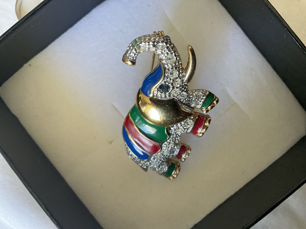 Tr�s belle broche 0 Sassenage (38)