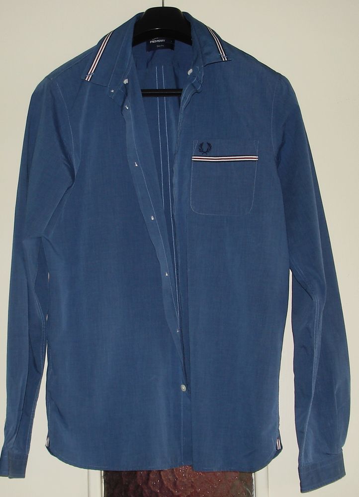 tr�s belle chemise Fred Perry Homme Taille L 30 Verdun (55)
