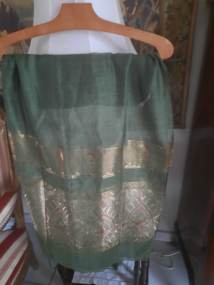 Tr�s belle echarpe habill�e 35 Saint-Witz (95)