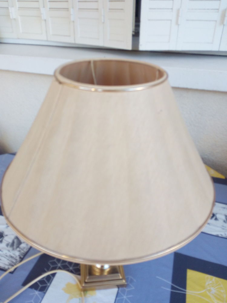 tr�s belle lampe pied en verre 30 Cluny (71)