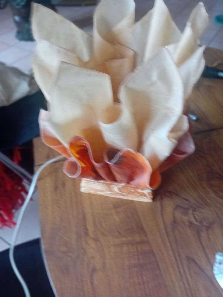 Tres belle Lampe jannalights annee 80 . 0 Saint-L�ger-de-Fougeret (58)