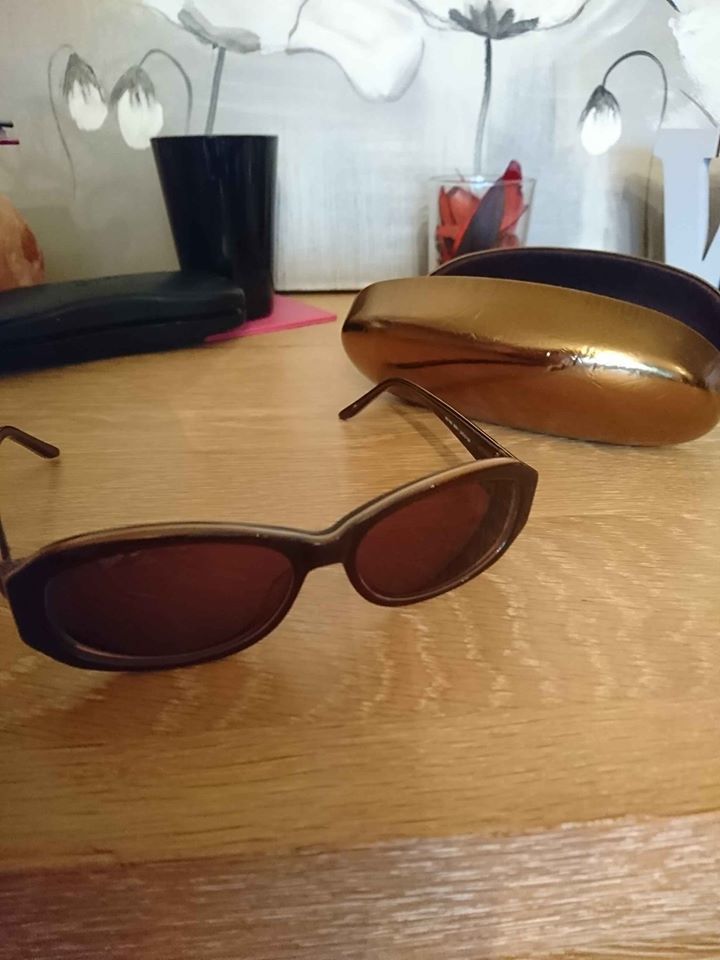 Tr�s belle lunette Guess solaire 40 Oullins (69)