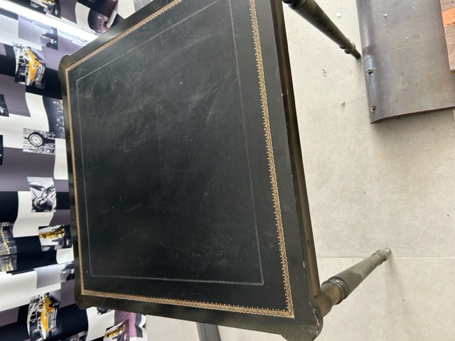 Tres belle de jeu  noir ,incruste  et d�core dorure a l'or 200 Antibes (06)