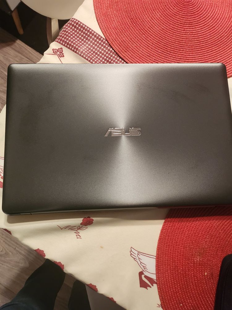 tr�s belle ordinateur Asus servis 3 fois 250 M�ru (60)