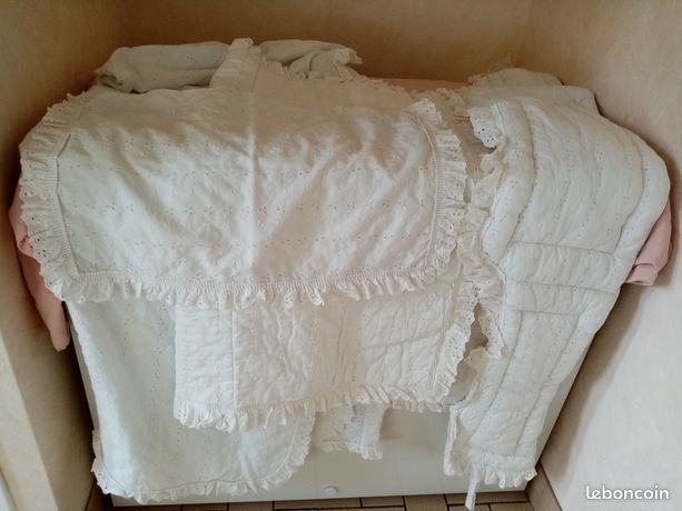 Tr�s belle parure compl�te en broderie anglaise prix 45euros 0 Gravelines (59)