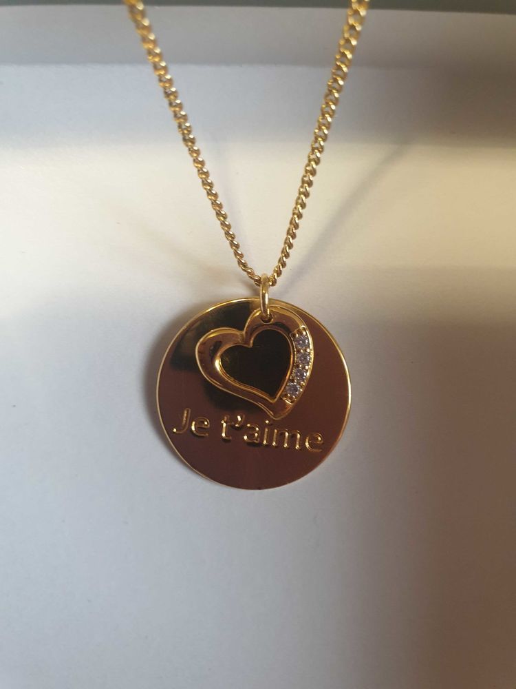 tr�s belle parure boucles d'oreilles et cha�ne avec pendentif pour dire je t'aime. plaqu� or. 40 Dijon (21)