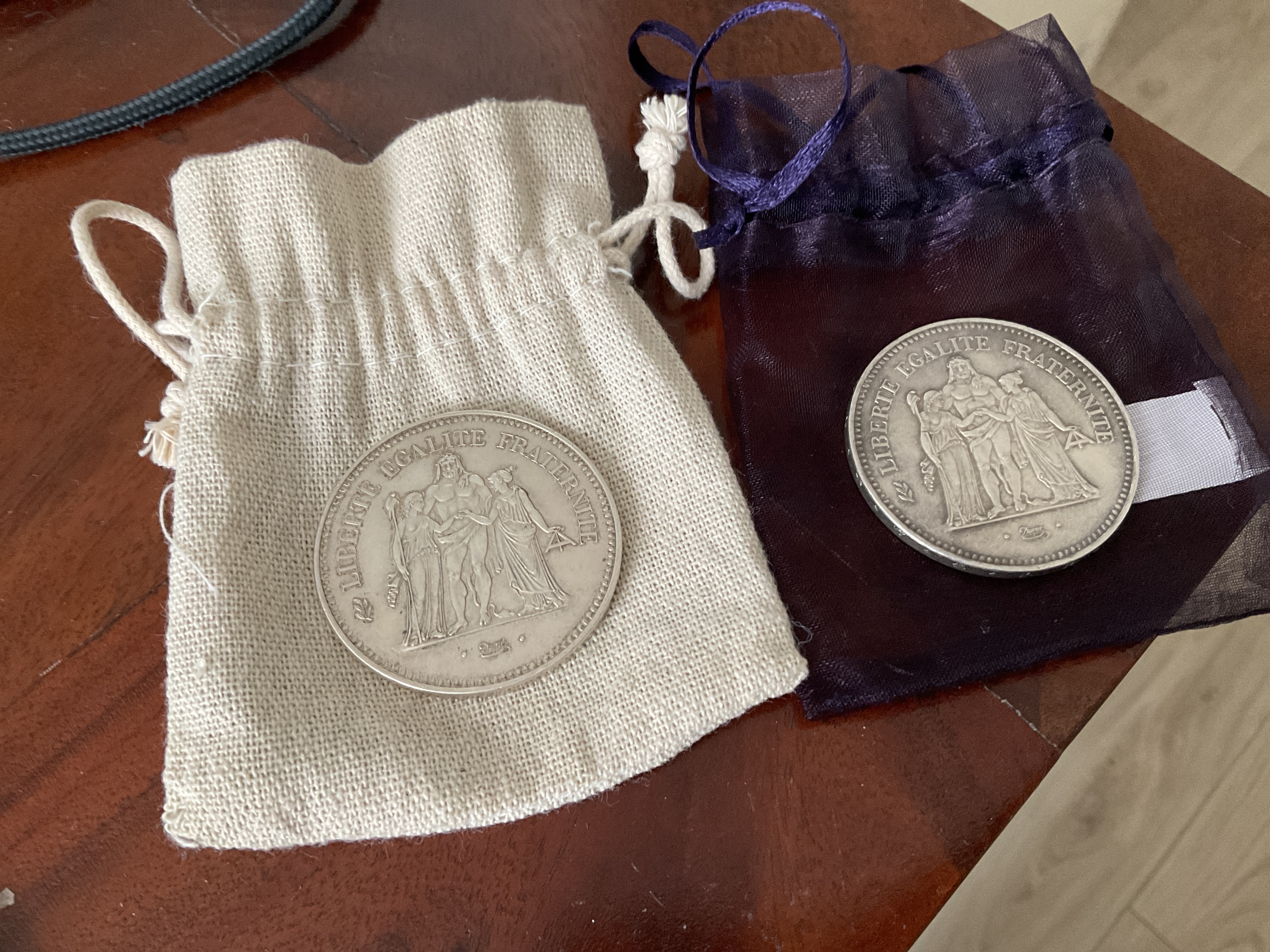 Tr�s belle pi�ce en franc d'Hercule, 50 Fr. ann�e 1974 /1975 180 Saint-Gratien (95)