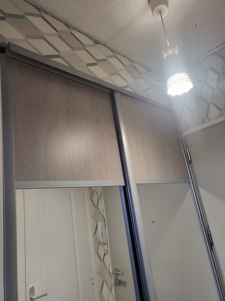 Tr�s belle porte placard avec miroire 150 Paris 12 (75)