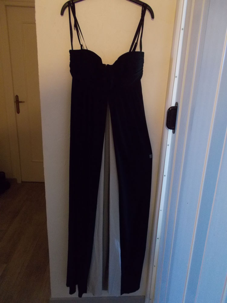 TR�S BELLE ROBE DE SOIR�E MANOUKIAN 25 La Verpilli�re (38)