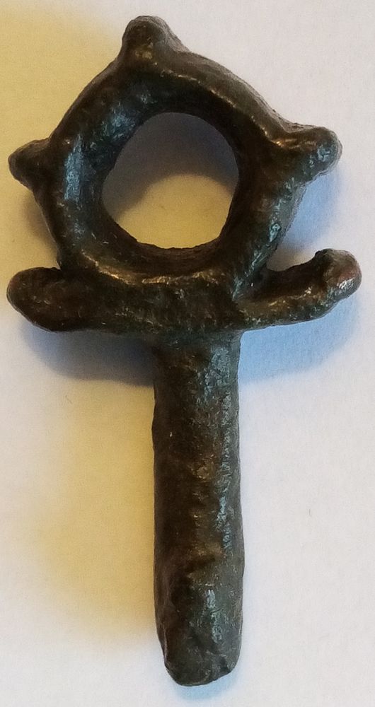 Tr�s belle cl� romaine en bronze 55 Nantes (44)