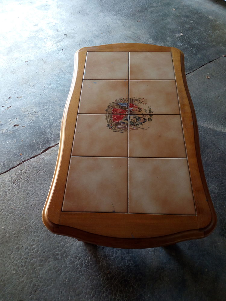 tr�s belle table de salon 50 Cluny (71)