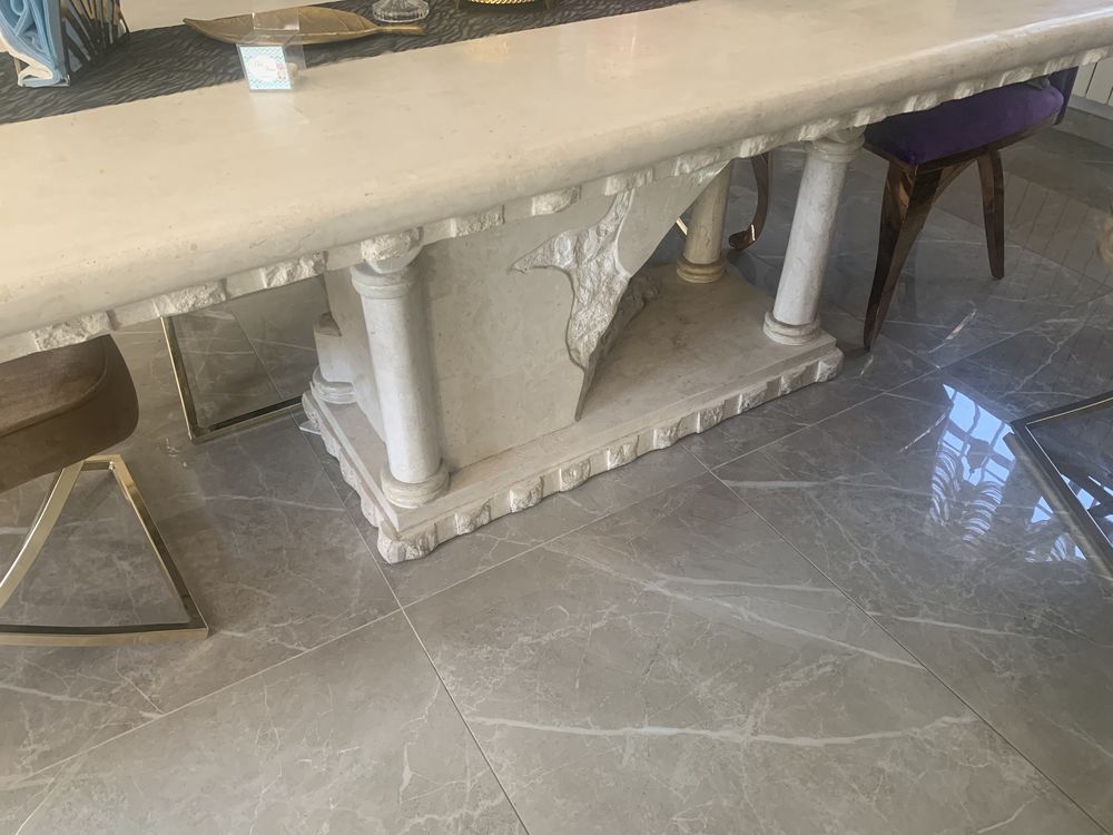 Tr�s belle Table et chaises 450 Marseille 10 (13)