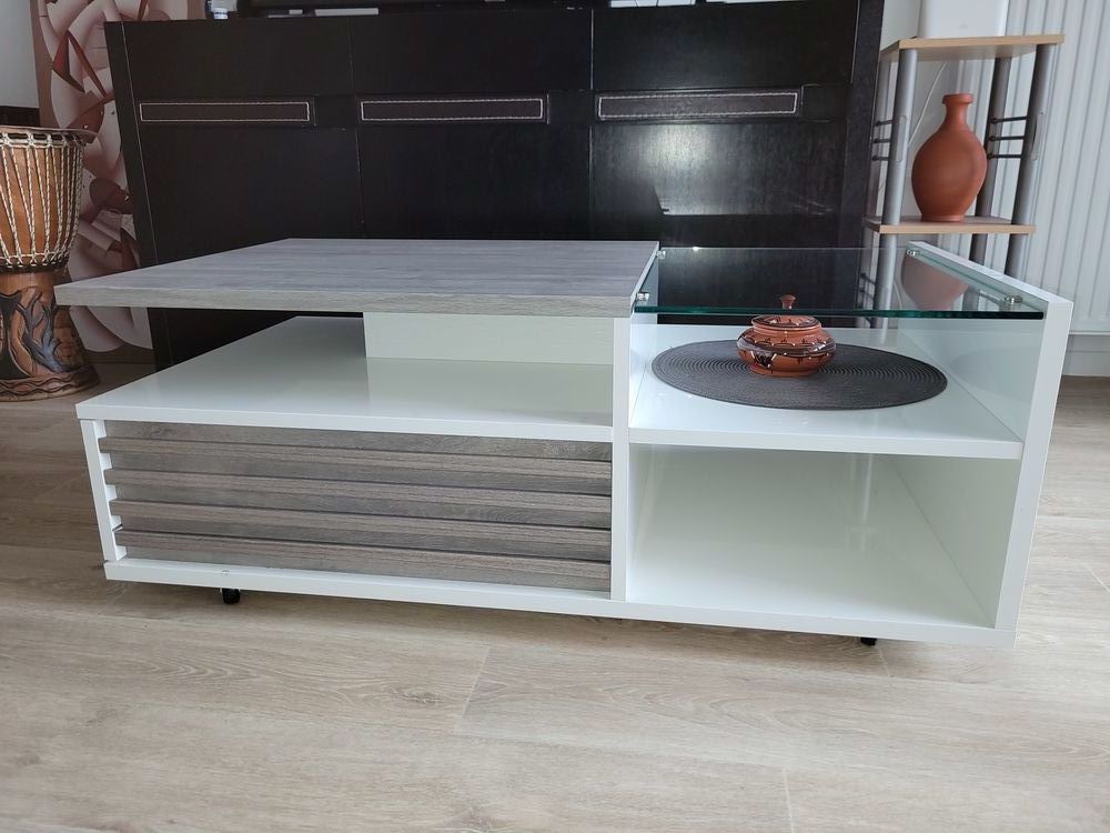 Tr�s belle table basse de salon exc�llent �tat prix 
180 eur 180 Villeparisis (77)