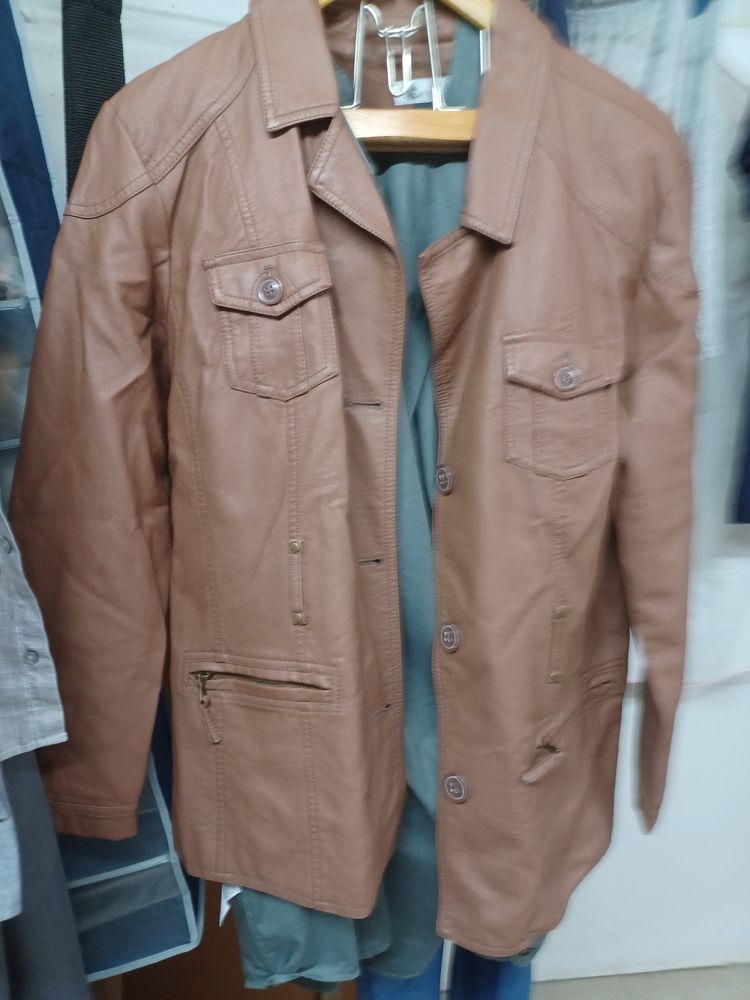 tres belle veste 8 Dammarie-les-Lys (77)