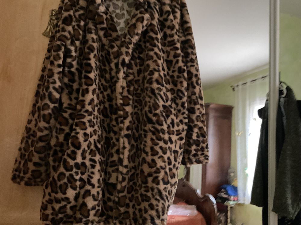 Tr�s belle veste fausse fourrure 55 Six-Fours-les-Plages (83)