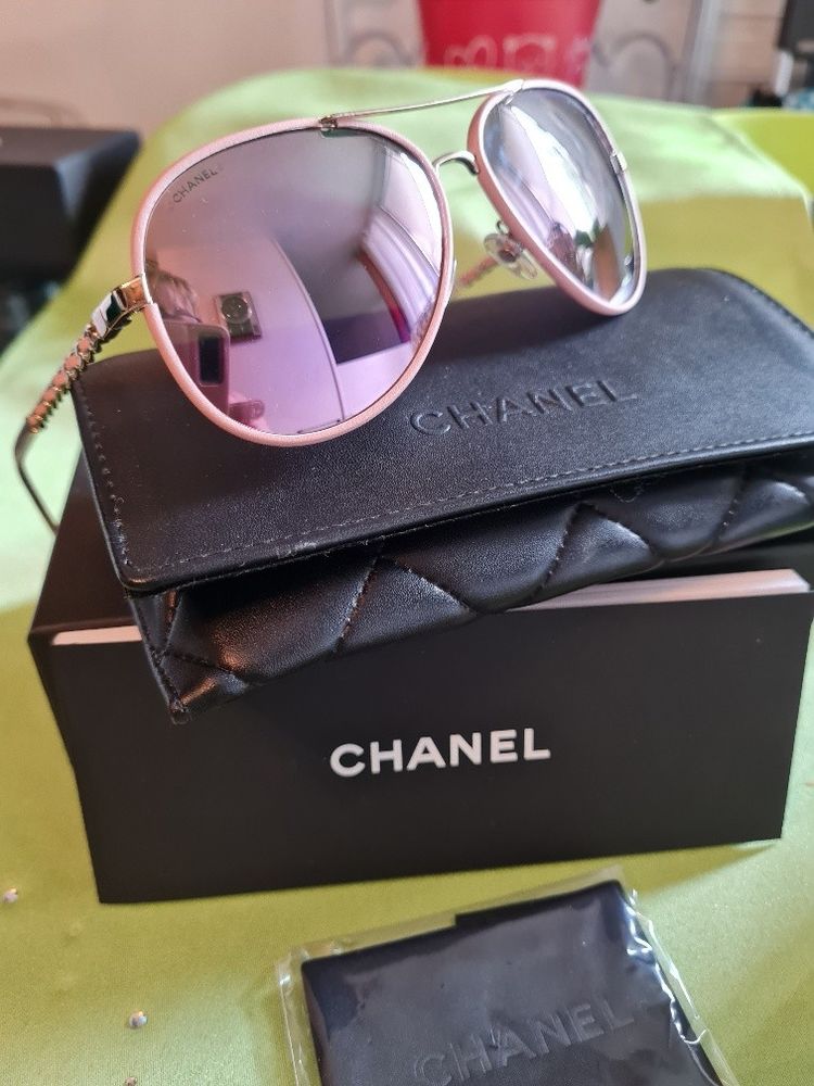 Tr�s belles lunettes solaires CHANEL 140 Levallois-Perret (92)