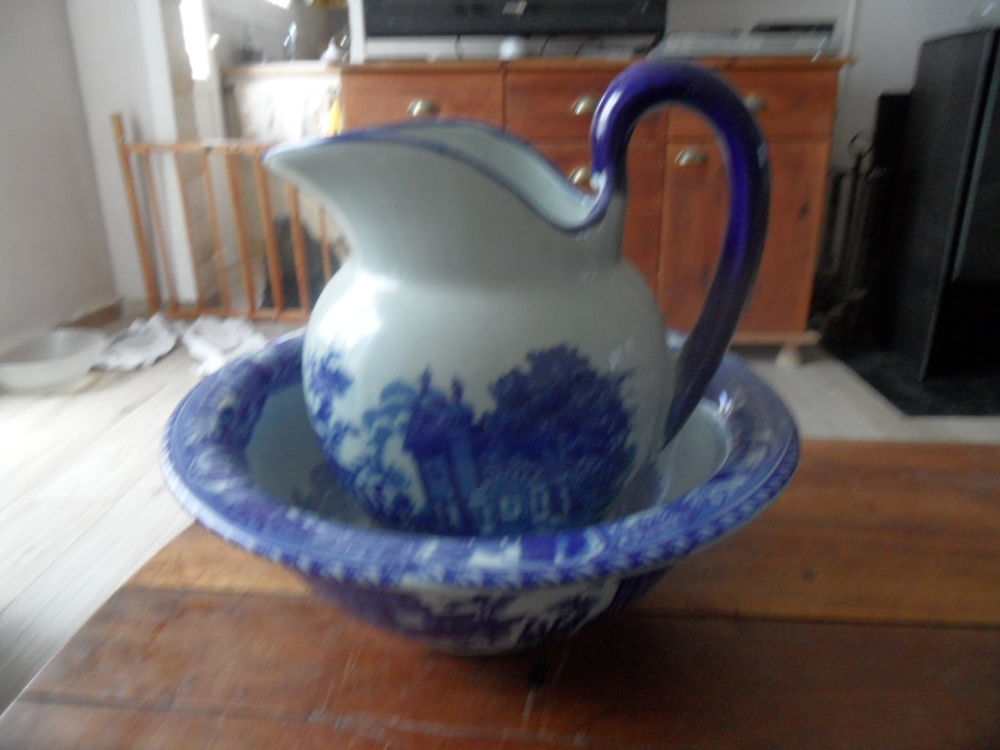 tr�s bel ensemble de toilette 60 Combs-la-Ville (77)