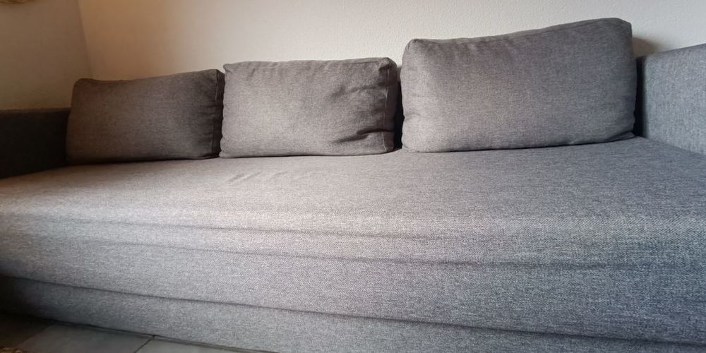 Tr�s joli canap� moderne 150 Al�s (30)