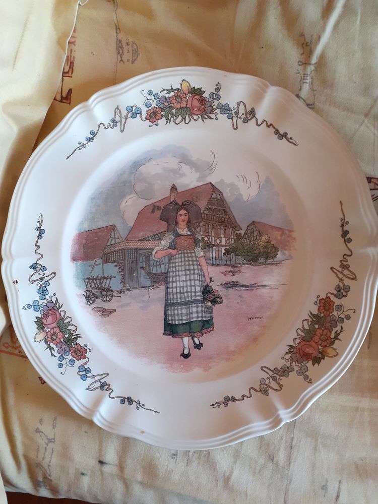 TRES JOLI PLAT DIAMETRE 31.5 OBERNAI NUMEROTE 30 Levainville (28)