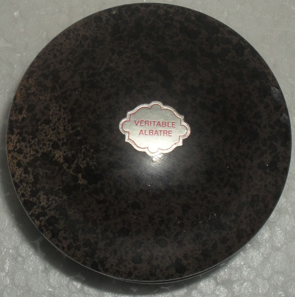 Tr�s jolie Bo�te en Alb�tre NEUVE 20 Montreuil (93)