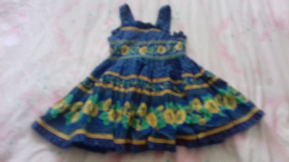 Achetez très jolie robe occasion, annonce vente à Septèmes-les