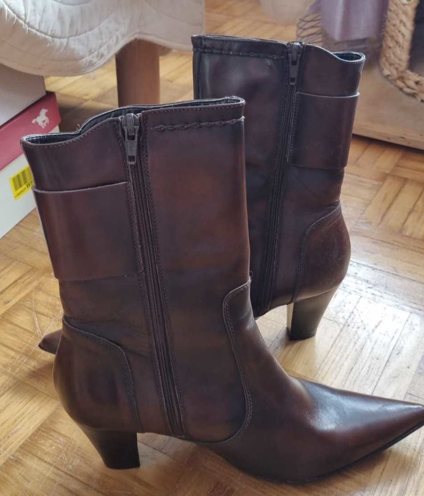 Tr�s jolies bottines cuir P39 TBE 45 Oullins (69)