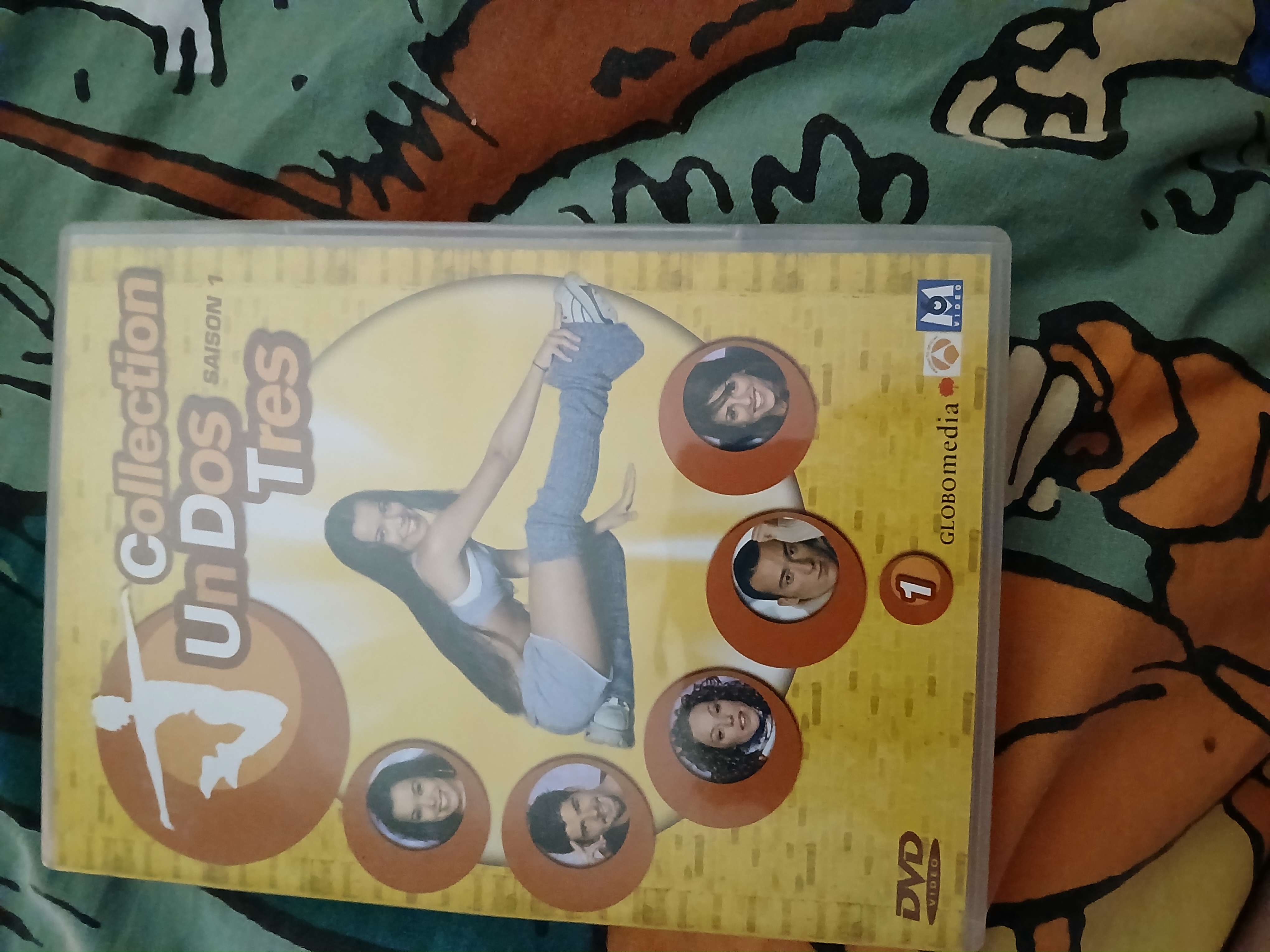 DVD UN DOS TRES
DVD 1
SAISON 1
5 Triel-sur-Seine (78)