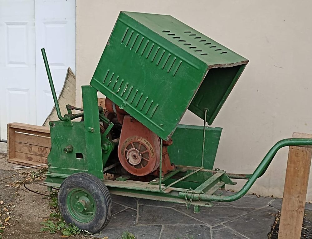 Treuil de fin des ann�es 1940 moteur Japy pour bricoleur 800 Saint-Jean-de-Tholome (74)