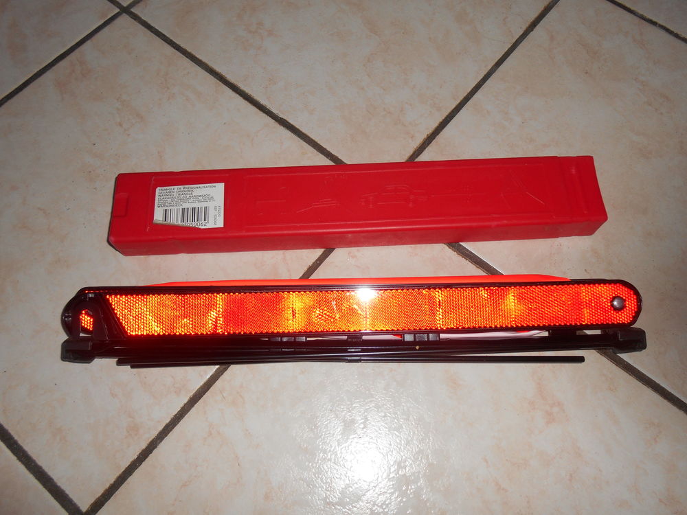 TRIANGLE DE SIGNALISATION 25 Chevigny-Saint-Sauveur (21)