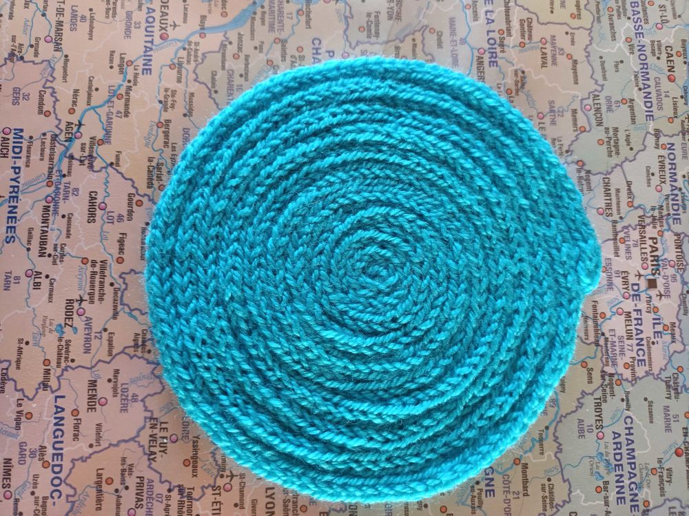 tricotin en forme d'escargots en laine 1 Amiens (80)