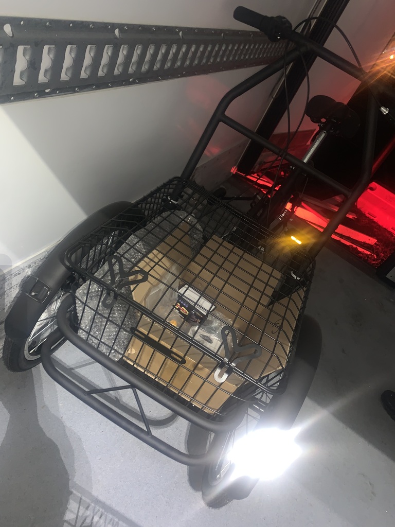 Tricycle adulte (non �lectrique)avec grand panier m�tallique 110 Gagny (93)