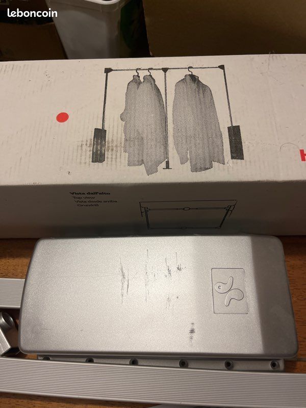 Tringle HAFELE pour placard haut 3 Neuilly-sur-Seine (92)