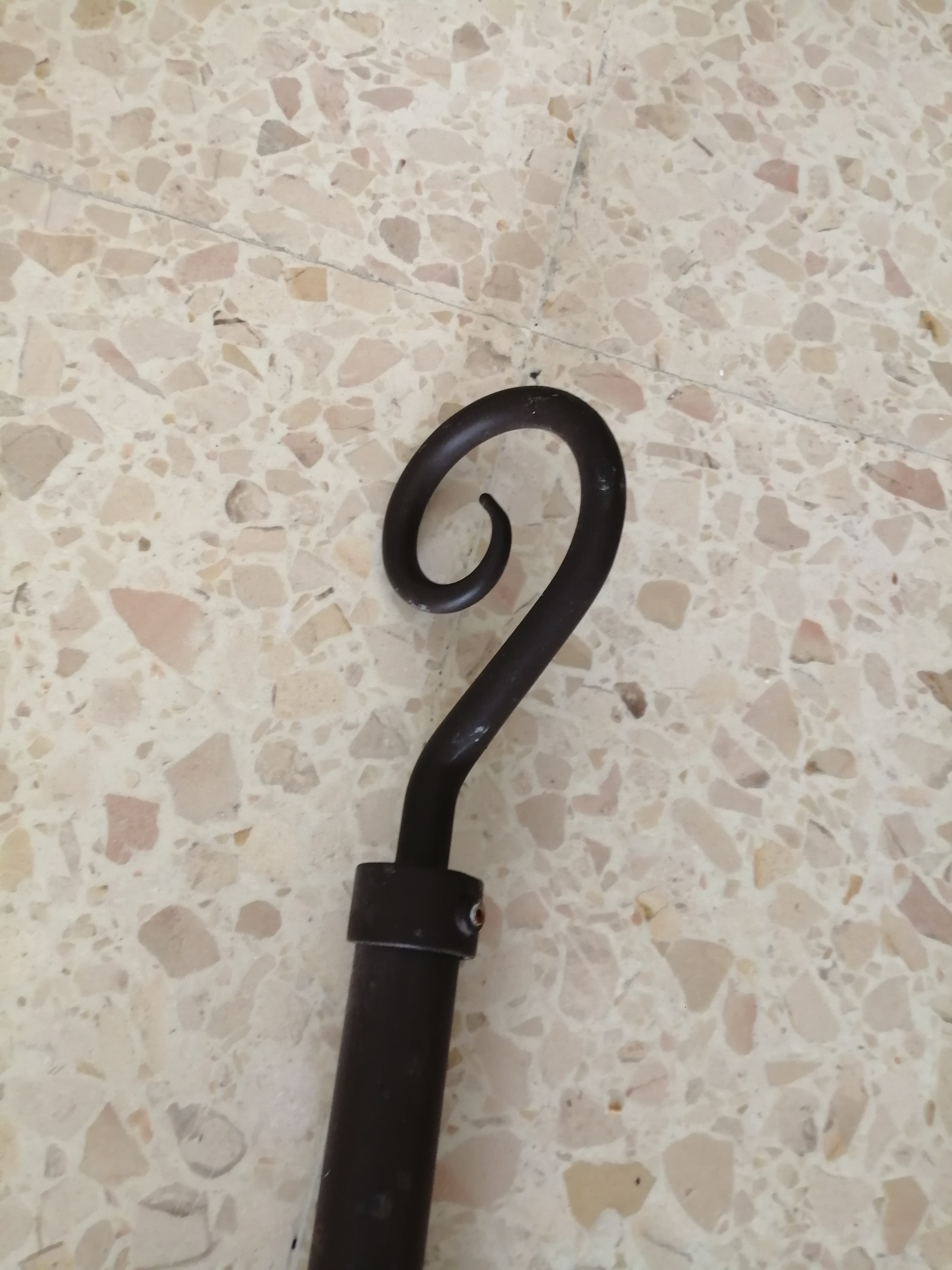 Tringle � rideau 8 Le Triadou (34)