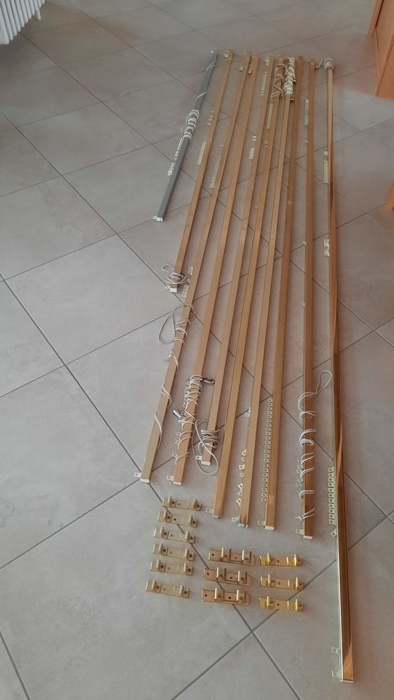 LOT DE 9 TRINGLES A RIDEAUX 150 Sevran (93)