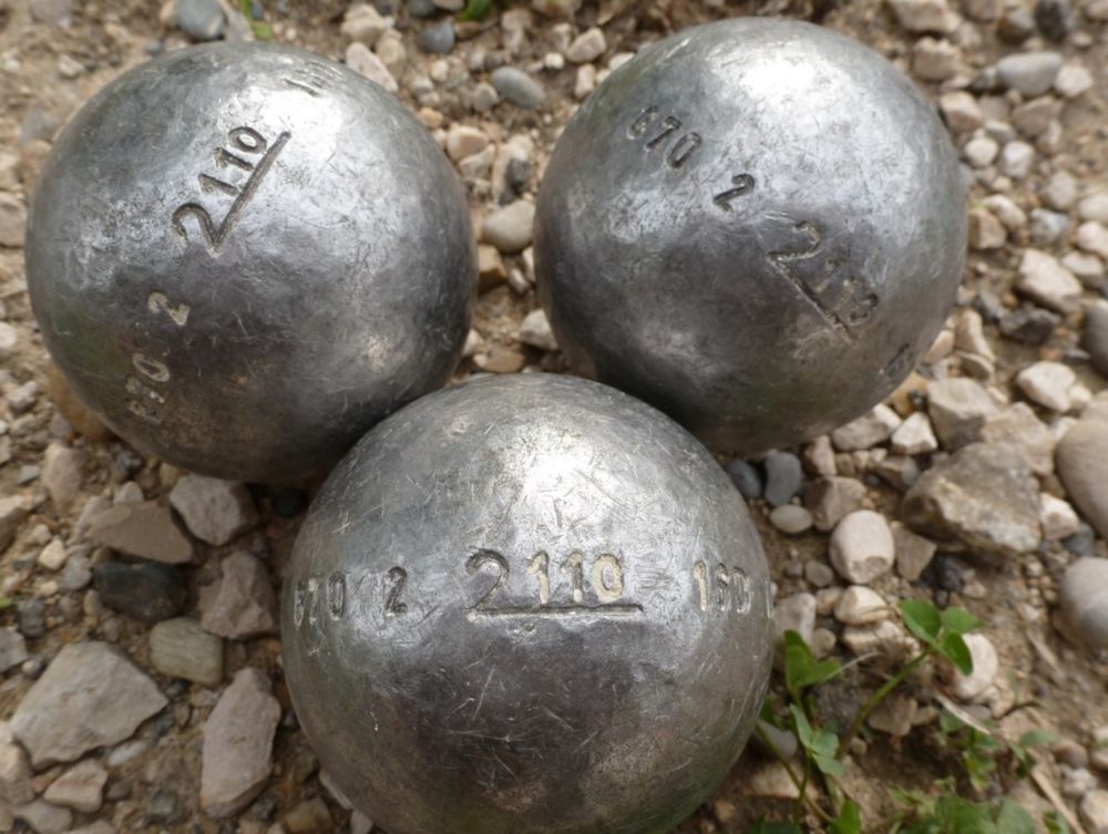 2 triplettes petanque 0 Rochefort-du-Gard (30)