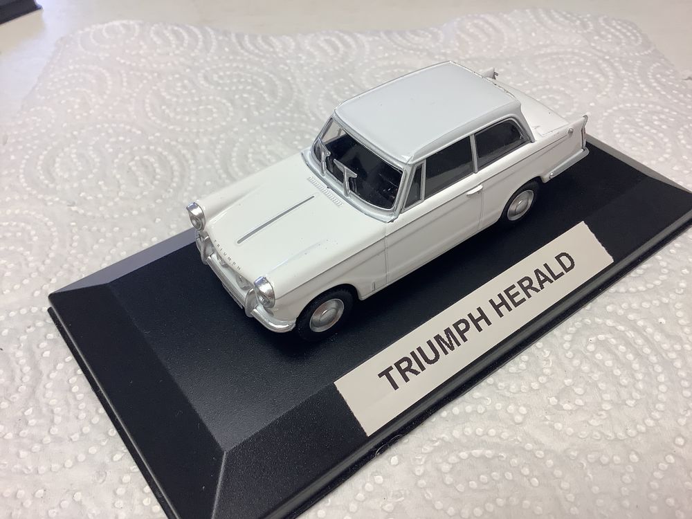 TRIUMPH HERALD 1959 1/43 voiture miniature 8 Al�s (30)