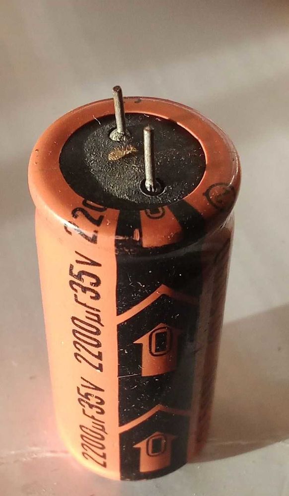 lot de trois capacit� de d�couplage 12volts 5 Lampertheim (67)