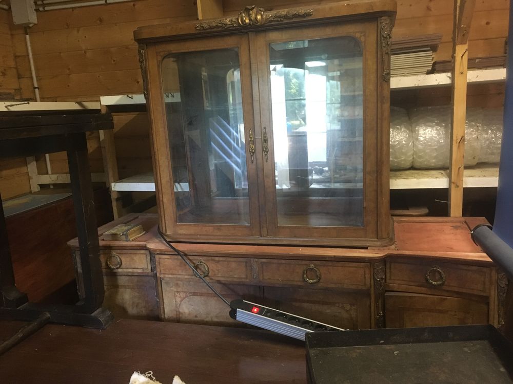 Trois meubles style Louis XVI bois de rose loupe d'Orme 400 Chaniers (17)