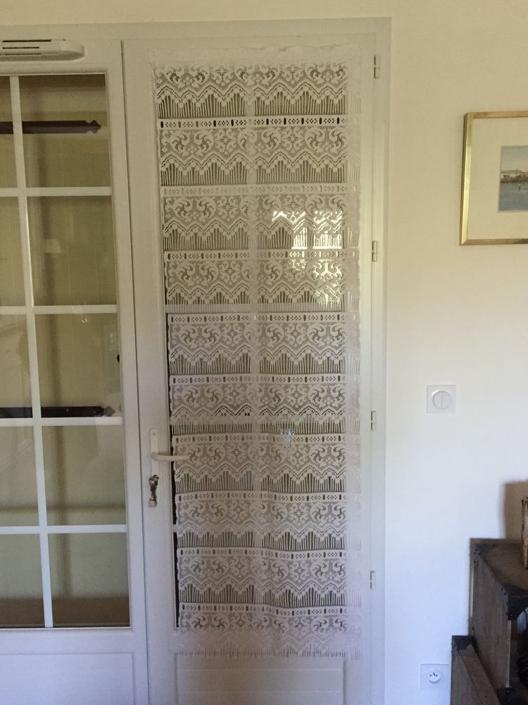 Trois rideaux blanc �pais 20 N�mes (30)