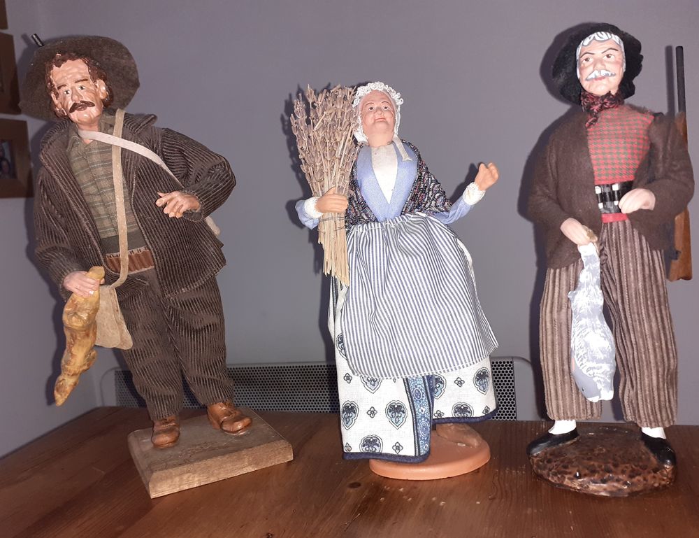 Trois santons de no�l 20 Grenoble (38)