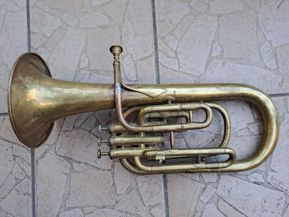 trombone 300 Montceaux-l�s-Provins (77)