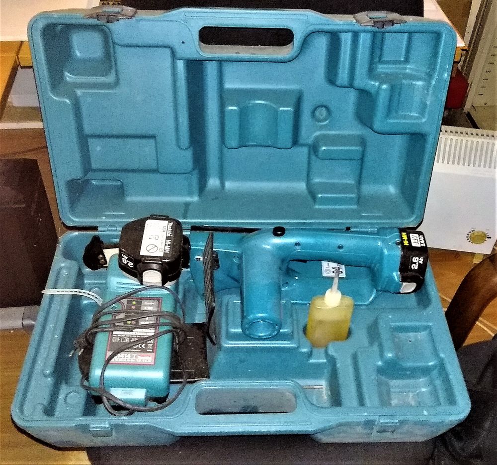 Tron�onneuse Makita � batterie 120 Sarpourenx (64)