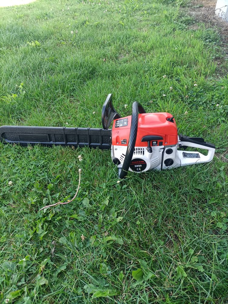 Tron�onneuse tarmique 200 Blangy-sur-Bresle (76)