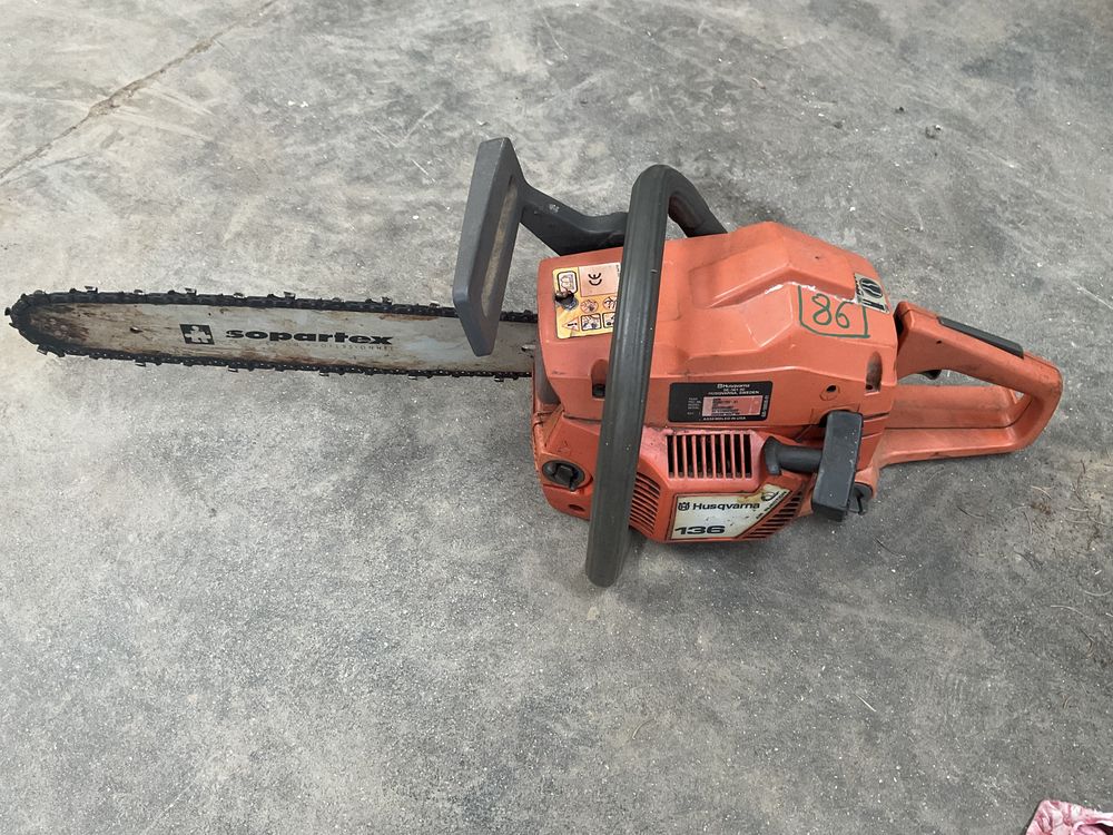 Tron�onneuse thermique HUSQVARNA 120 Graye-sur-Mer (14)