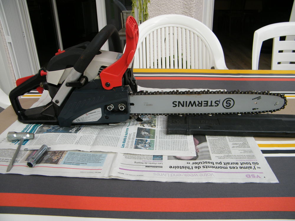 tron�onneuse thermique pour bois 80 Onet-le-Ch�teau (12)