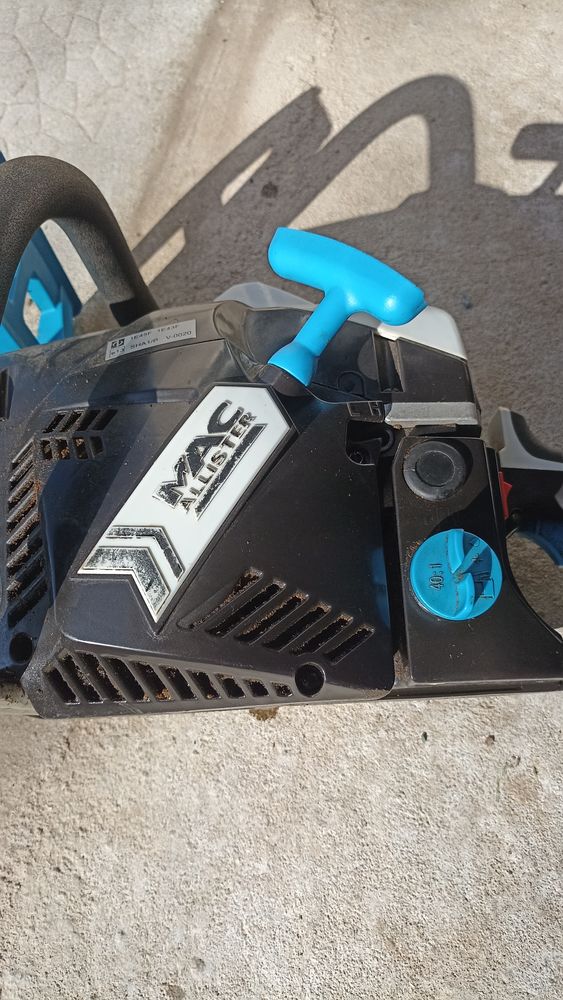 Tron�onneuse 130 Le Louroux-B�connais (49)