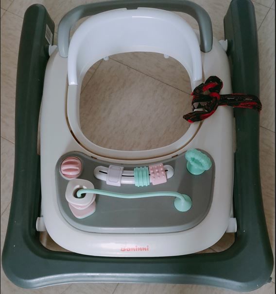 Trotteur b�b� peu utilis� 0 Villejuif (94)