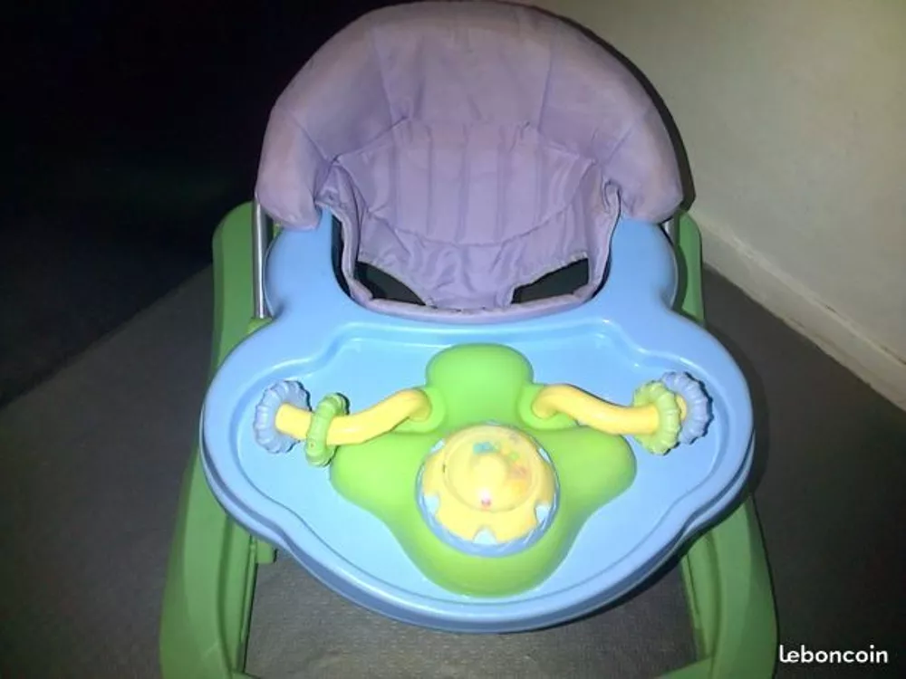 trotteur b�b� 20 Villeneuve-le-Roi (94)