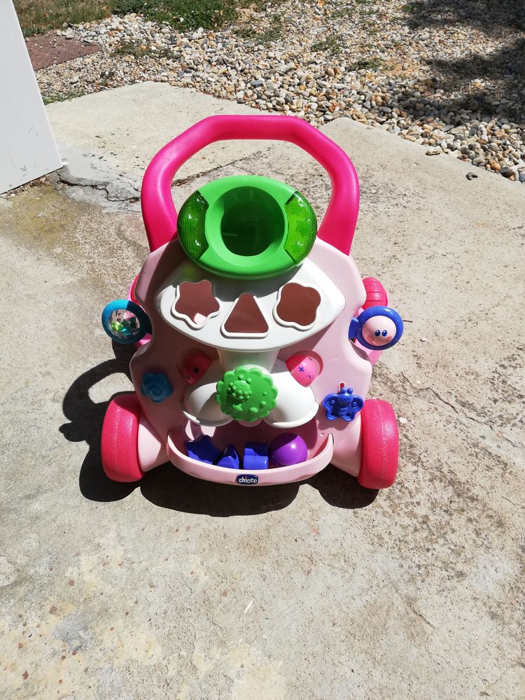 Trotteur Chicco 0 Saint-Laurent-des-Vignes (24)